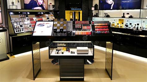 chanel make up online bestellen|Chanel cosmetics outlet.